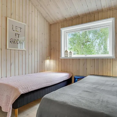 Cozy In Idestrup With Wifi