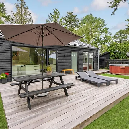 בית נופש Cozy In Idestrup With Wifi