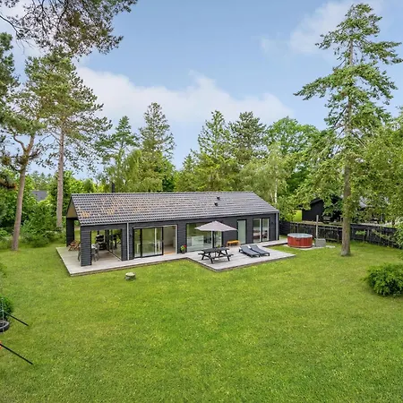 Semesterbostad Beautiful In Idestrup With Kitchen *