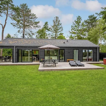 בית נופש Cozy In Idestrup With Wifi